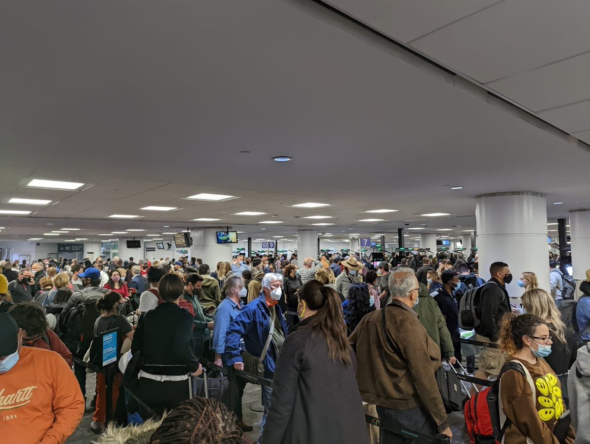 TheseWatch's tweet photo. How is this remotely acceptable? You know how many flights and passengers are arriving. 

Staff to appropriate levels / triage better, safety of the passengers is clearly not considered when this happens. 

@CanBorder @PassportCan @Transport_gc @TorontoPearson #Toronto Failure https://t.co/b9SSBvdMEr