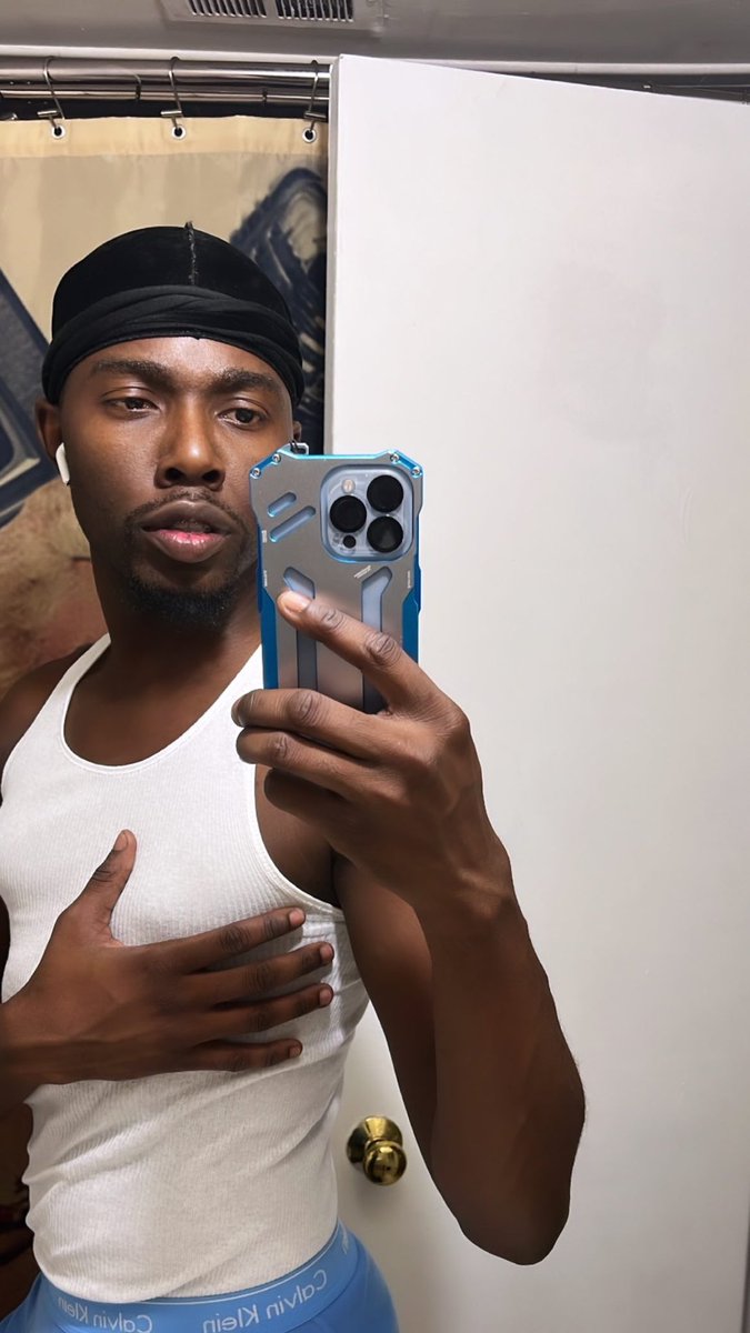 troublesoshady's tweet photo. I’mma diff boy from a diff wrld🥰 #baremin #dmv https://t.co/ykcCEr5IJR