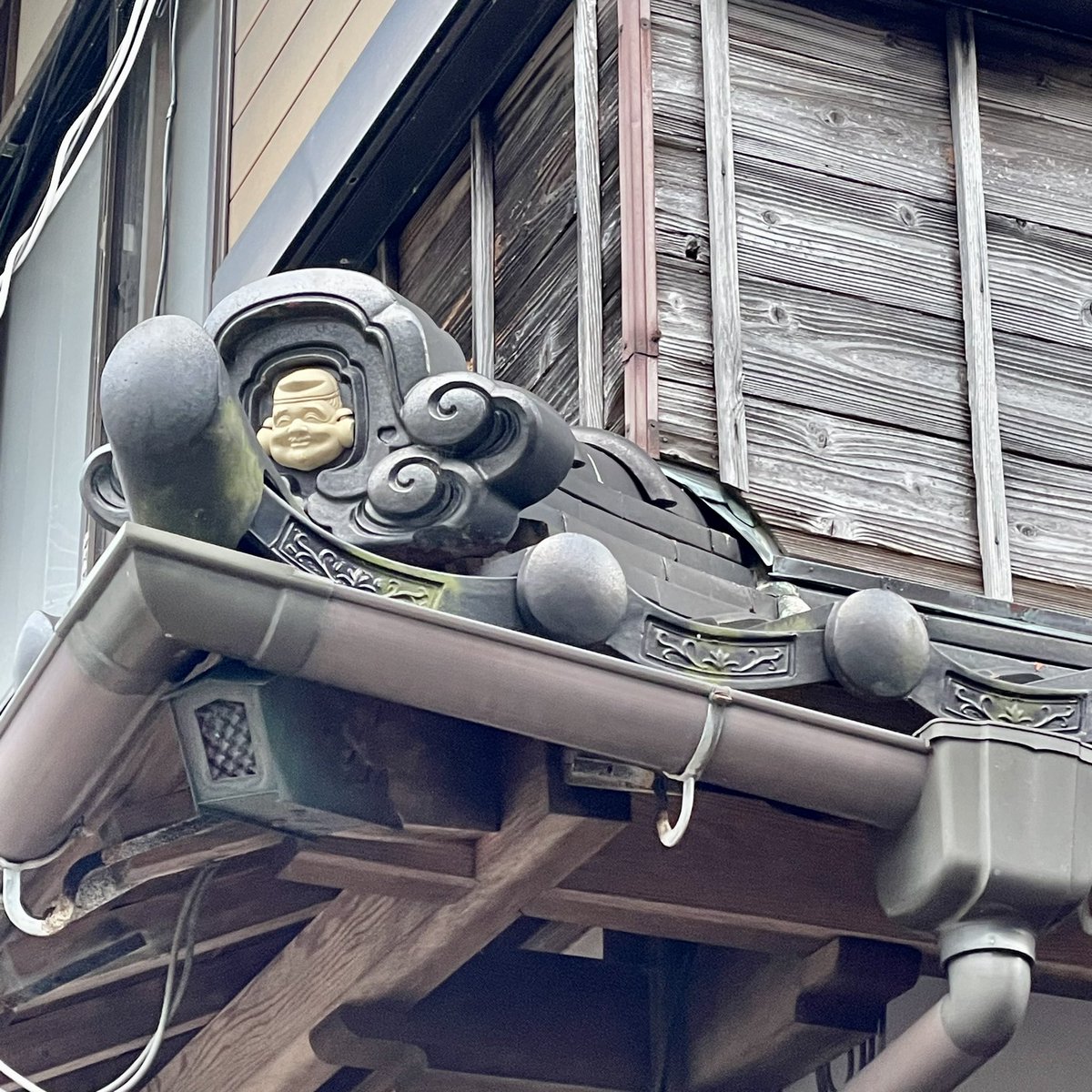 大黒さん恵比寿さんの鬼瓦には、今回訪ねた但馬から舞鶴にかけての街町