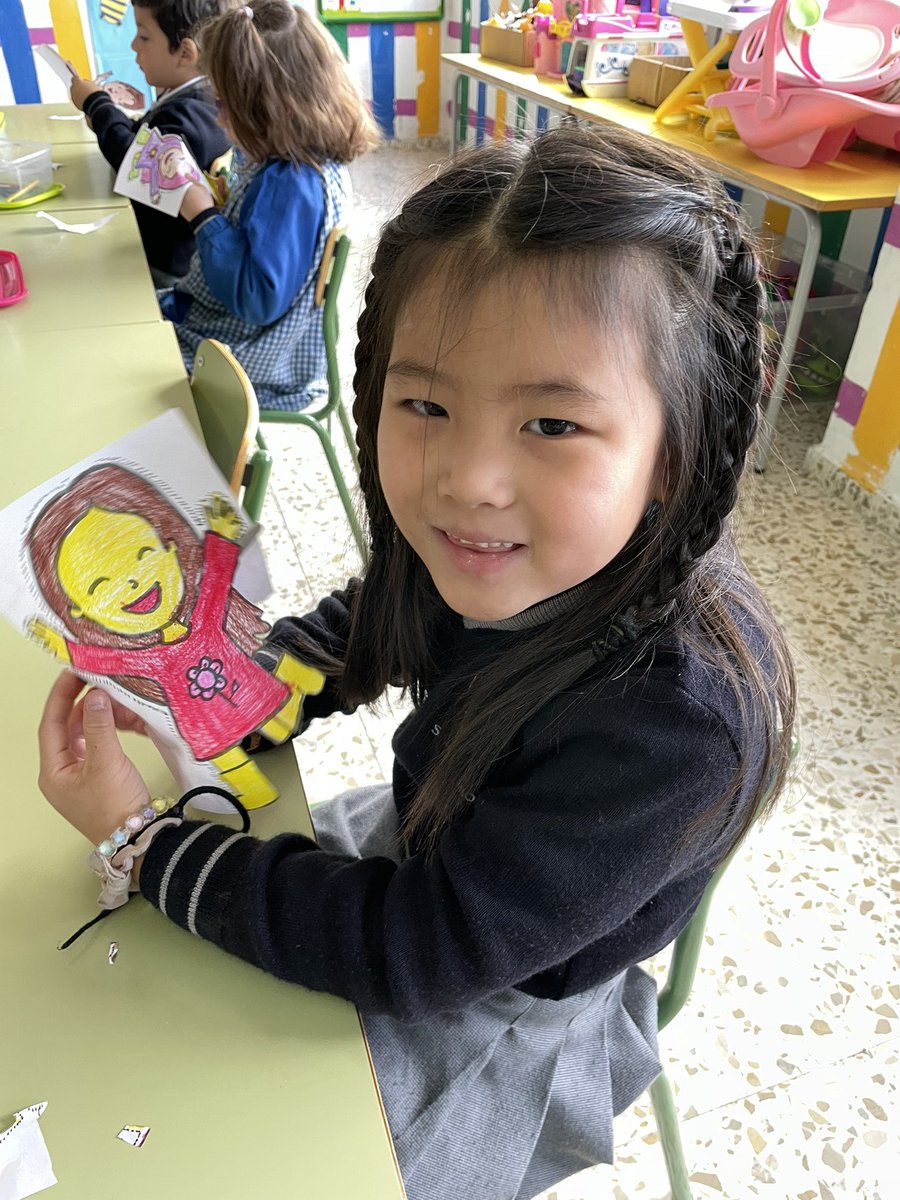 20 de Noviembre “El Día Mundial del Niño” es una oportunidad para crear conciencia en las escuelas y en la sociedad en general que todos los niños y niñas estén protegidos, seguros, con salud y educación, independientemente del lugar de su nacimiento o procedencia.