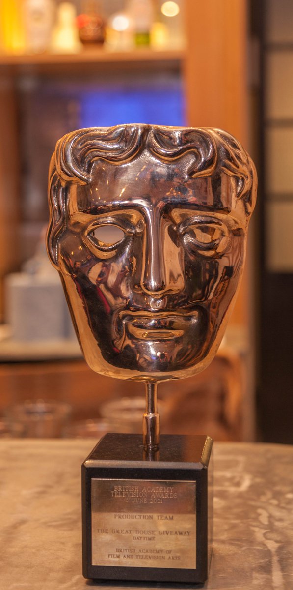 DylansNWales's tweet photo. We were very excited to host a celebration for @chwarel at Dylan's #Criccieth, marking their BAFTA win for the fantastic 'The Great House Giveaway' this year!

Llongyfarchiadau enfawr i Sioned Wyn a'r tîm! | Huge congratulations to Sioned Wyn &amp; team! https://t.co/npO4nEhiT6