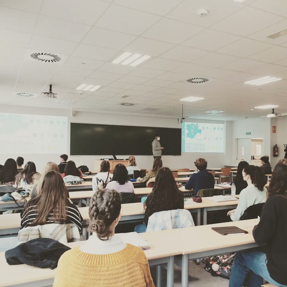 Hoy celebramos el Taller Acércate a la Discapacidad sobre Accesibilidad Web para estudiantes de Grado en Ingeniería de Diseño Industrial y desarrollo del producto <a href="/eii_uva/">_naningg</a> ¡Gracias a @aspaymjuventudcyl @aspaym_cyl @cjcyl !