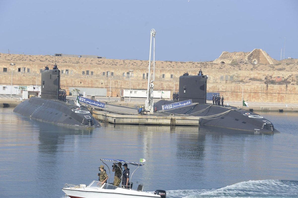 #satteliteimages of Five #Algerian #kiloclass #submarine at Mers El Kabir #NavalBase in northwest #Algeria .
#AlgerianNavy #MENA #Military #Africa #RussianWeapons