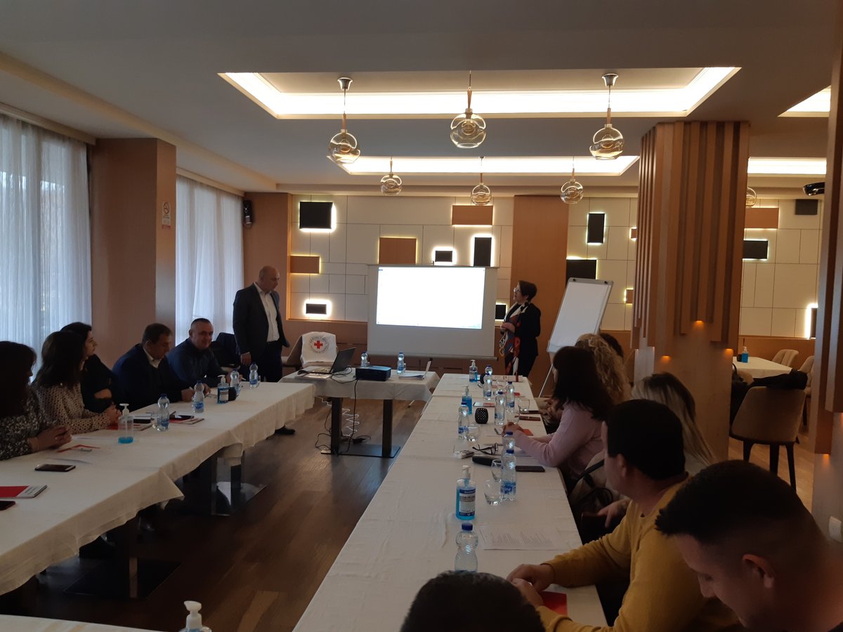 RedCrossKosova's tweet photo. The RCK in cooperation with the Ministry of Health in and with the support of UNFPA is strengthening the capacities in the Primary Health Care for Minimum Initial Package of sexual and reproductive health services (MISP) by training 209👨‍⚕️👩‍⚕️professionals.
@MSH_GovKS 
@UnfpaKosovo https://t.co/RuInCDu54y