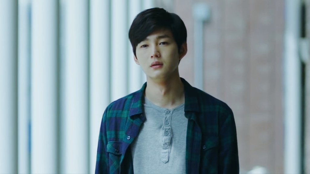 sorrowrowrow's tweet photo. Yung iyak ko bwisit 😭😭😭
#InBetweenSeasons https://t.co/C7Cq0ejSV6