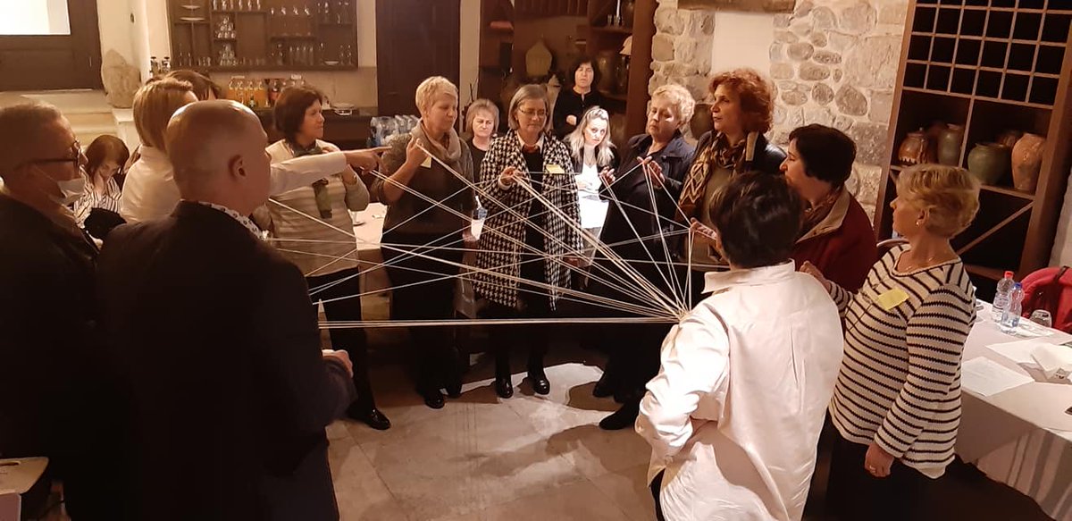 RedCrossKosova's tweet photo. The RCK in cooperation with the Ministry of Health in and with the support of UNFPA is strengthening the capacities in the Primary Health Care for Minimum Initial Package of sexual and reproductive health services (MISP) by training 209👨‍⚕️👩‍⚕️professionals.
@MSH_GovKS 
@UnfpaKosovo https://t.co/RuInCDu54y