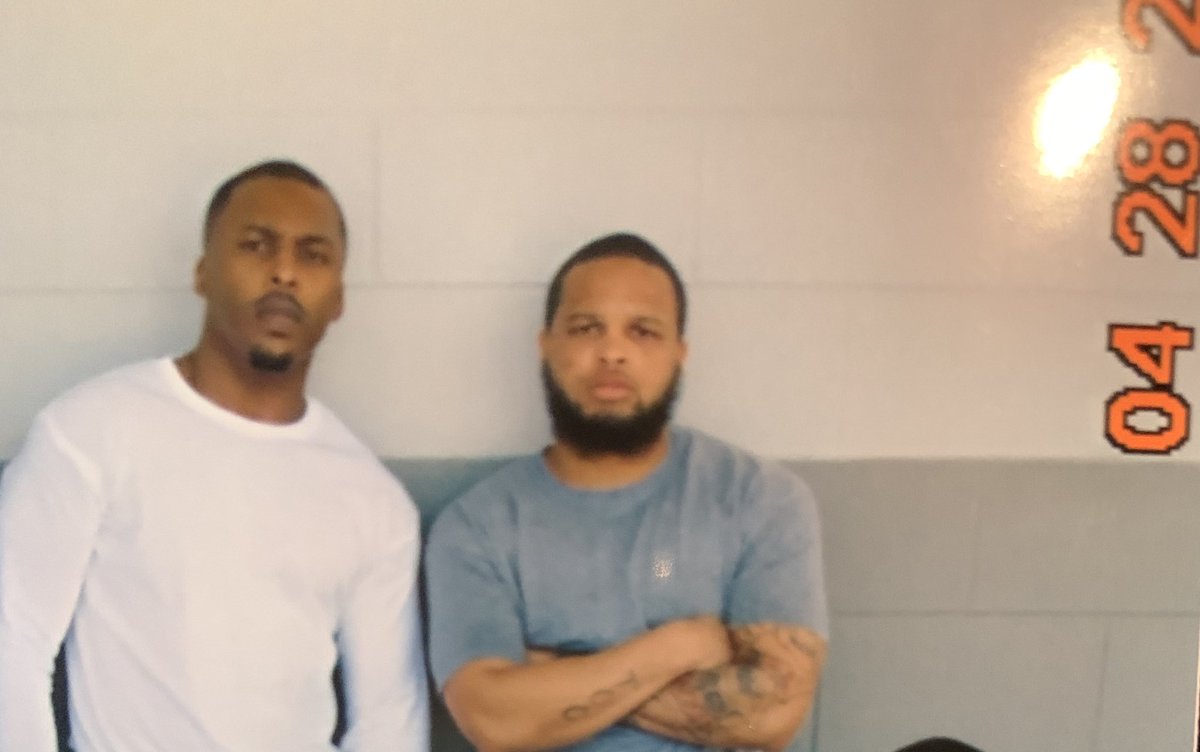 KingHarris_'s tweet photo. 2020, released from Federal Prison.
2021, I made $100k+ in a cargo van.

I created a step-by-step guide on how you can do the same, hit the link in my bio! #NoExcuses #HARRIS https://t.co/cRyySb4Uha