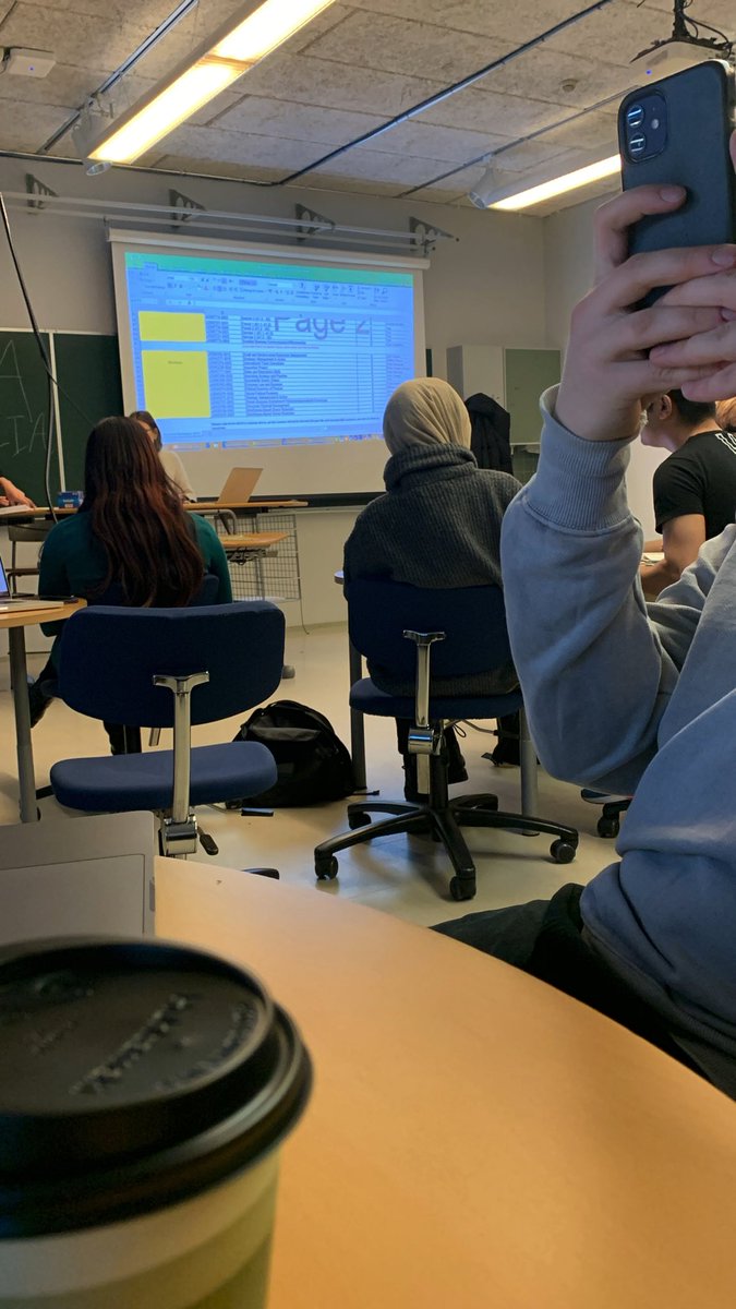 About to make some important decisions for next year💆 <a href="/MetropoliaBiz/">Metropolia Business School</a>