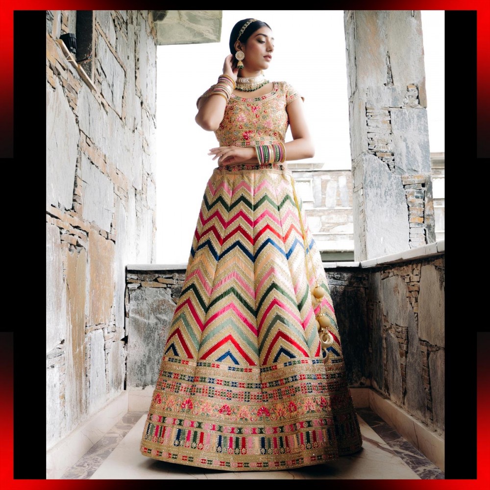 SaveraNew's tweet photo. Designer Cream Bridal Lehenga https://t.co/GUtTthxDy3 https://t.co/o7YJgHb8Mg