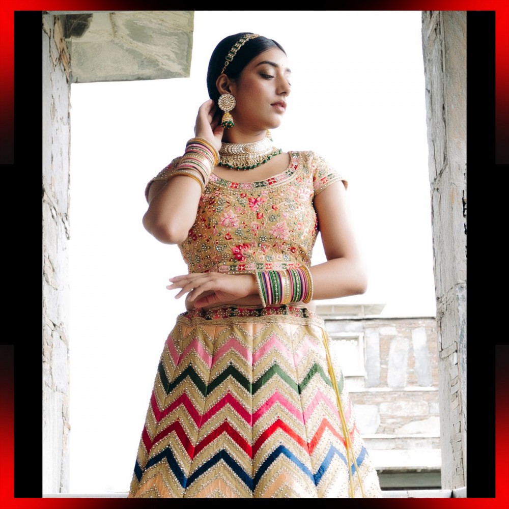 SaveraNew's tweet photo. Designer Cream Bridal Lehenga https://t.co/GUtTthxDy3 https://t.co/o7YJgHb8Mg