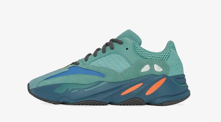 SNKR_TWITR tweet media