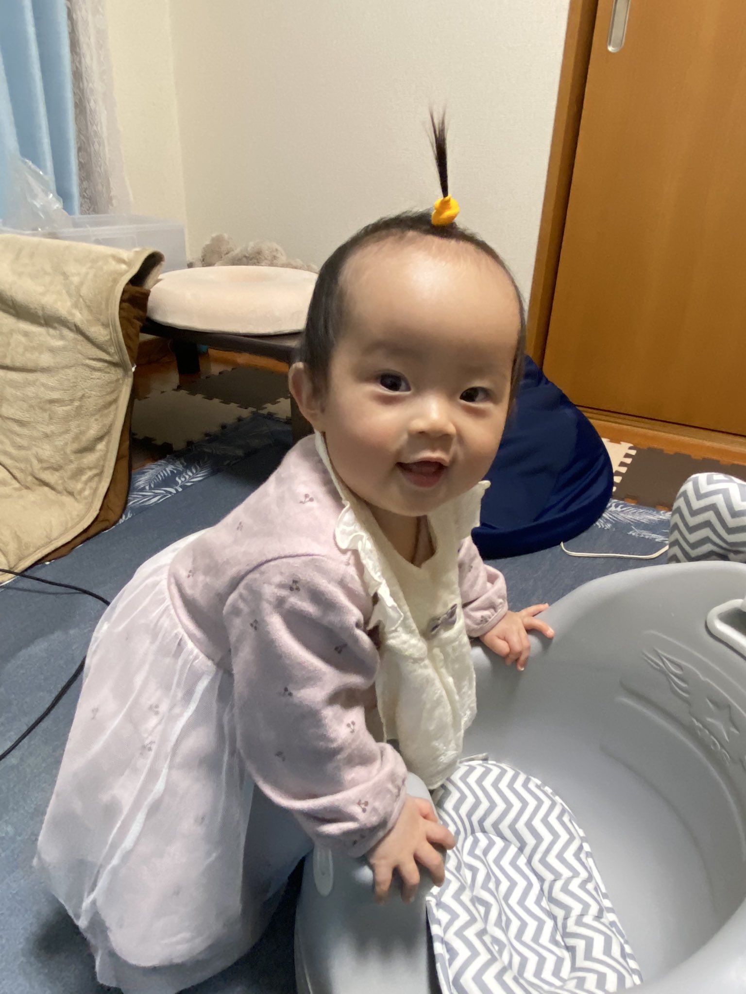Vsお嬢 のパパ 薄毛だけど 結べるくらいまで伸びてきた 感動 赤ちゃん 0歳児 新米パパ かわいい T Co Nqkul1ay4p Twitter