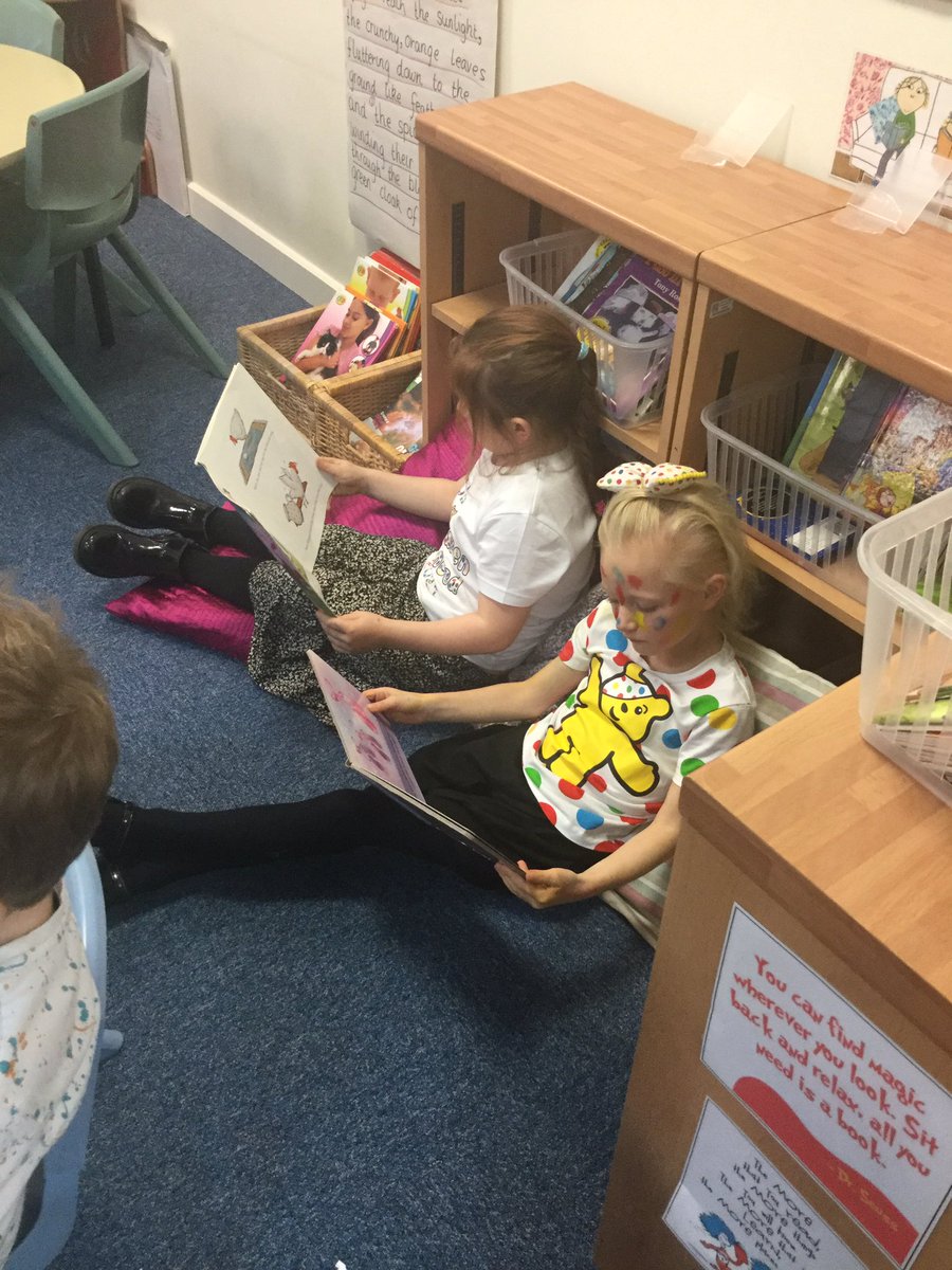 allitthighlands's tweet photo. Late to the party but book and biscuit from Friday #readingforpleasure https://t.co/8wKfZX9gmm