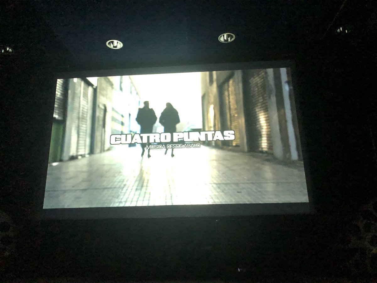 🎬 El pasado viernes vivimos una jornada muy especial de estreno del documental 'Cuatro Puntas. Música Desde Abajo'. Enhorabuena a su director, <a href="/pabloaragues/">Pablo Aragüés</a>, y a los protagonistas: José 'El Dos' y Raúl 'La Cofia de <a href="/MelancronicoOfi/">Melancronico</a> y <a href="/_FrutasVerduras/">Frutas y Verduras</a> ¡Brutal! 👌

#CuatroPuntas