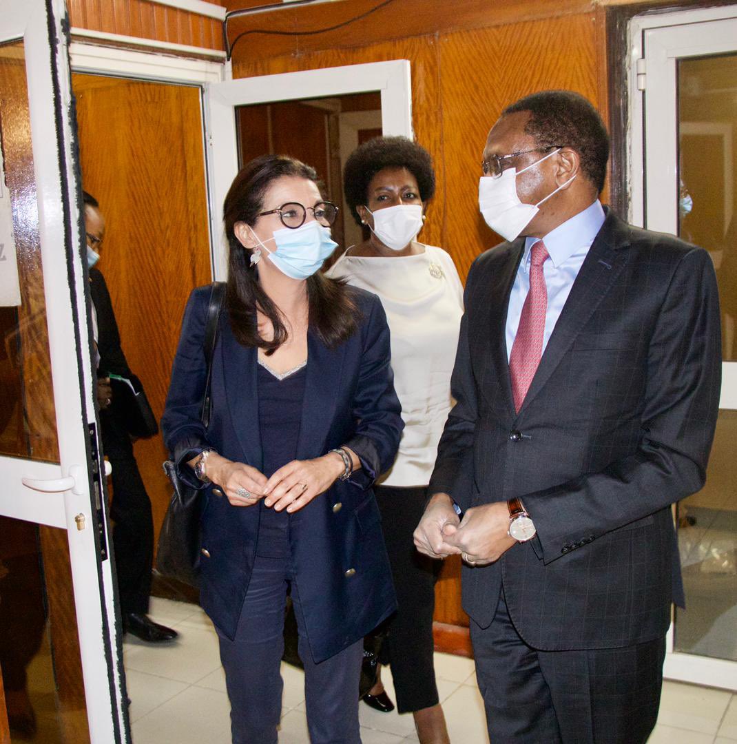 J’ai reçu ce matin Mme NAJAT M. M’jid, RS du SG de l’#ONU chargée de la qtion de violence à l’encontre des enfants en visite au 🇹🇩. Nos échanges ont porté sur la coopération en matière des droits humains, y compris des enfts, gage de paix &amp; de dvpmt durables.