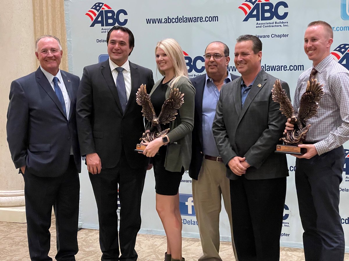 Congratulations to our Mechanical Project Team for receiving an award of Excellence from @ABCDelaware. Our team handled unique equipment installations, utilizing state-of-the-art rigging techniques & provided innovation project solutions. 
#mdavisproud
#excellenceinconstruction