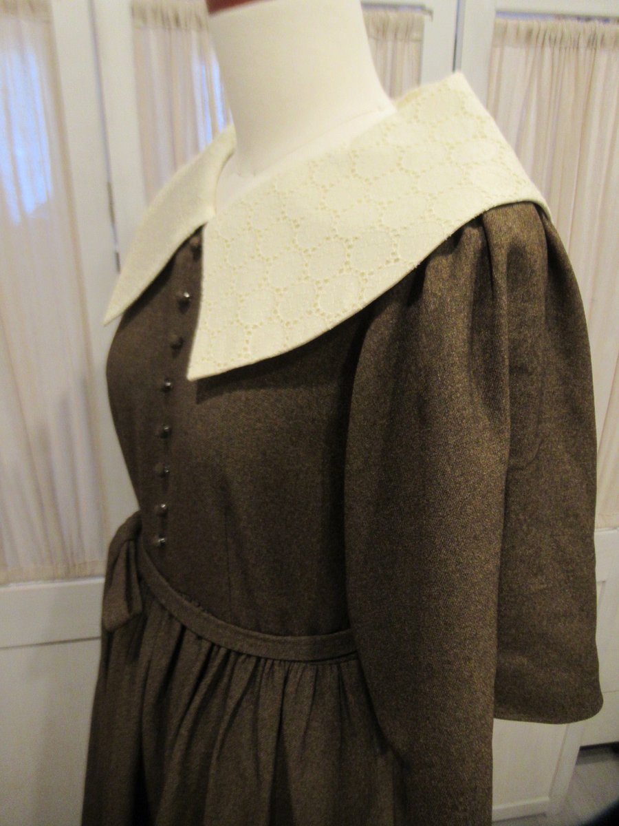 AntiqueCarrieがもっと広まりますように🥰次回は三鷹駅近のギャラリーにて、12/25、12/26の土日で試着・展示販売を行います✨✨
Mサイズオンリーですがウエストもゆとりがあり、着心地良いので是非一度お越し下さい✨✨
1Fにはカフェレストランもあり、くつろいで頂ける素敵な場所です❤️