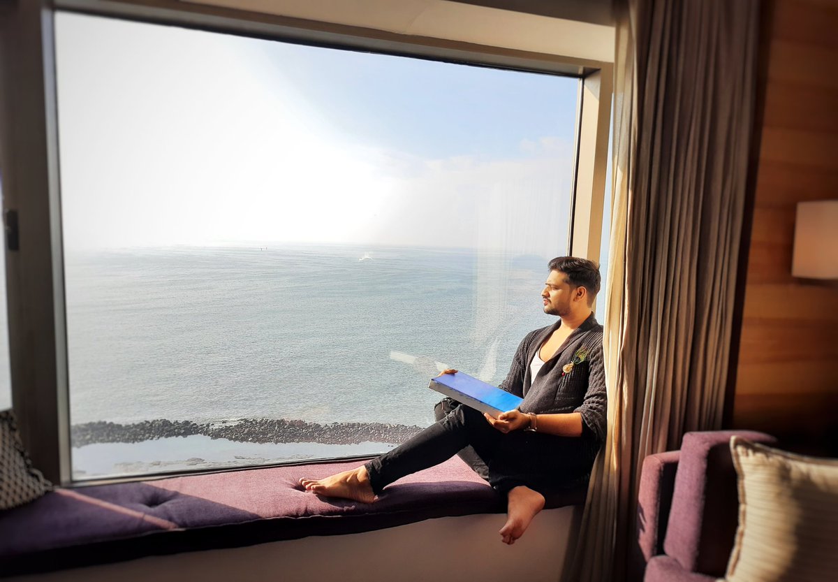 debabrata_pall's tweet image. Shooting mood on 
At @TajLandsEnd Mumbai...
Art #artist  journey  #debabratapal 
#creativesketch #ArtistOfTheYear