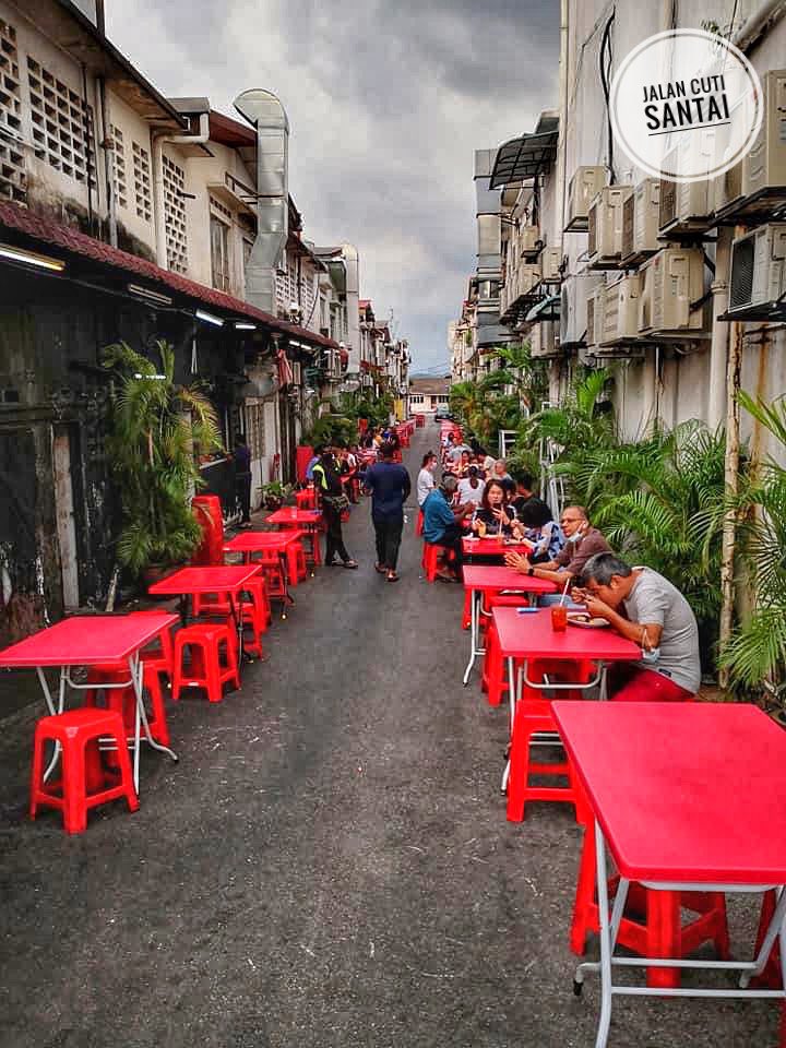 MalayFoodHunter's tweet photo. Ini lah dia Port makan nasi lemak paling sedap yang viral dekat PJ, selangor..

Orang sana panggil Nasi lemak bumbung.

korang try la👍🏻

Nasi Lemak Bumbung
📍 Jalan 21/11B, Sea Park, 46300, Petaling Jaya, Selangor. https://t.co/cIpuTNPt2W