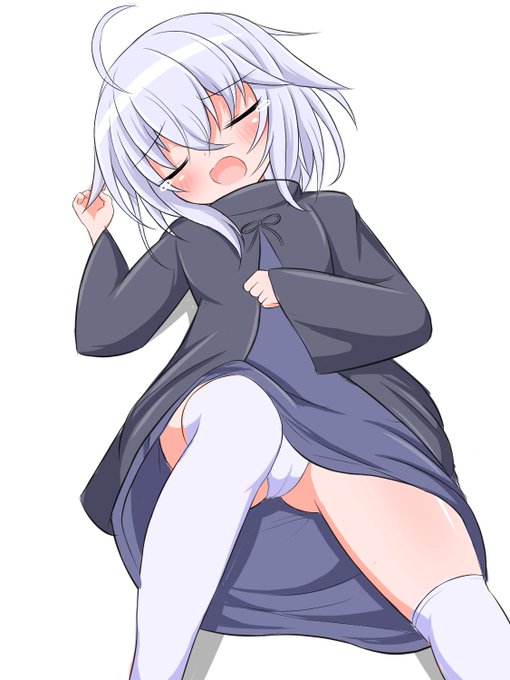 絵439号「次回作主人公さん」
やられ立ち絵(仰向けダウン)

当初は一部を除き鉄壁スカートにするつもりでしたが気が付けばパンツが見える立ち絵の方が多くなりつつある気がします。開き直って自分に正直に生きていこうと思います! 