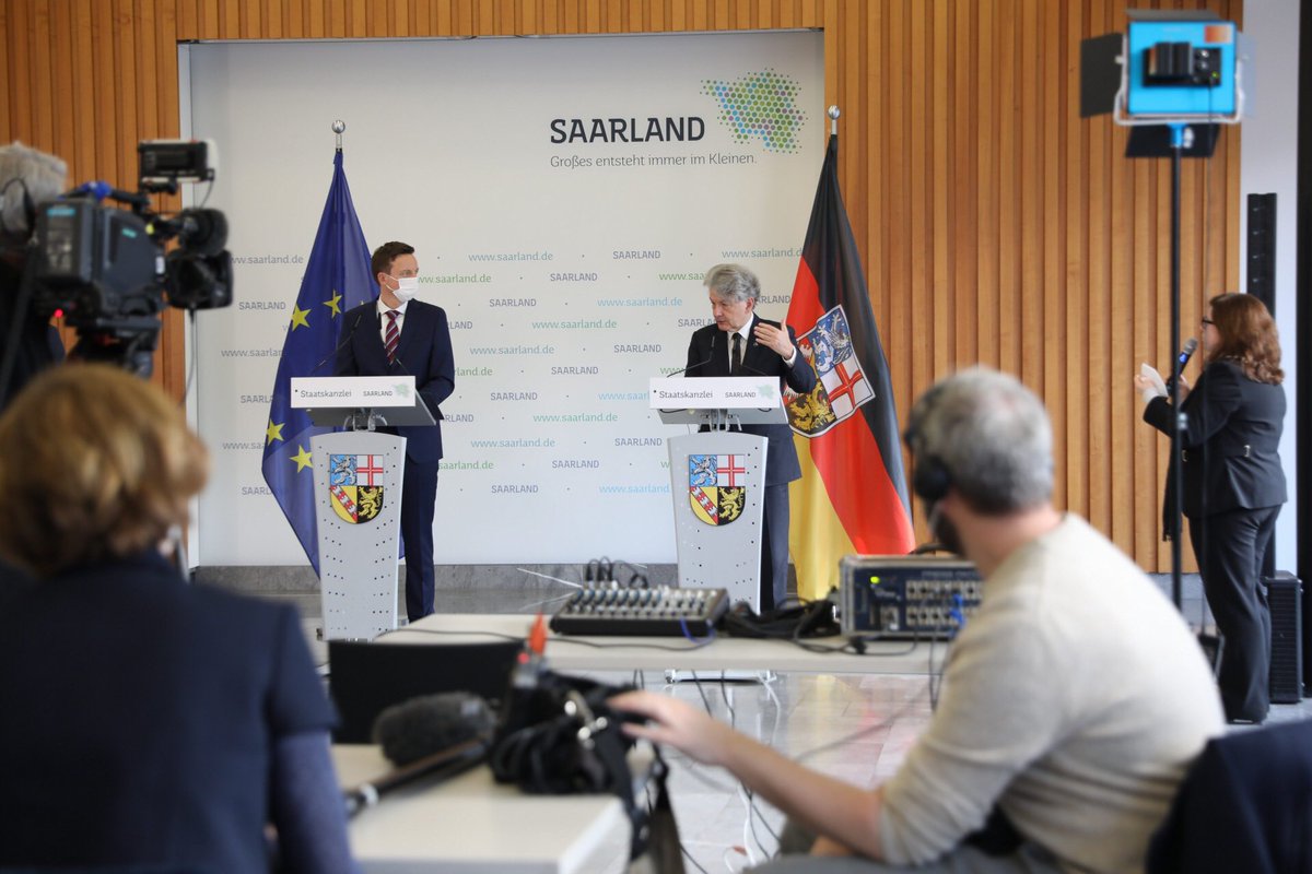 ThierryBreton's tweet photo. Das #Saarland hat schon immer gewusst, wie es Herausforderungen meistert: 

In der #Industrie, unternehmerisch und mit #Innovationen. 

Auch heute in der #Automobilindustrie. 

Die EU steht an der Seite der Frauen und Männer, die unsere Industrie tagtäglich umgestalten. 🇩🇪🇪🇺 https://t.co/qi5nsSgYxx