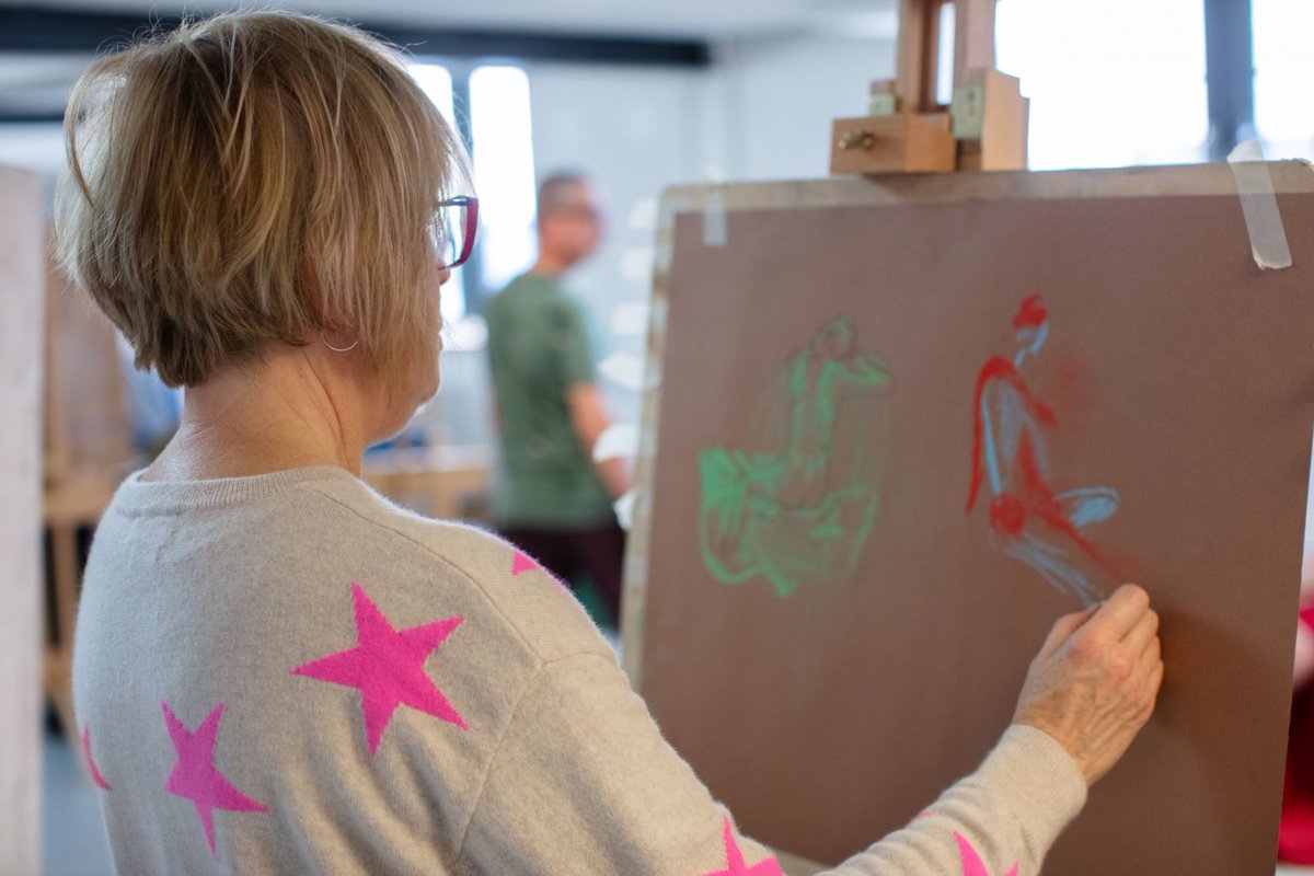 *Life Drawing models needed!*

Our regular class is looking for new models, with monthly classes due to begin again in December and taking place monthly throughout the year.

Pay: £25 per 2-hour class

If you would like to apply or more info, email learning@hub-sleaford.org.uk