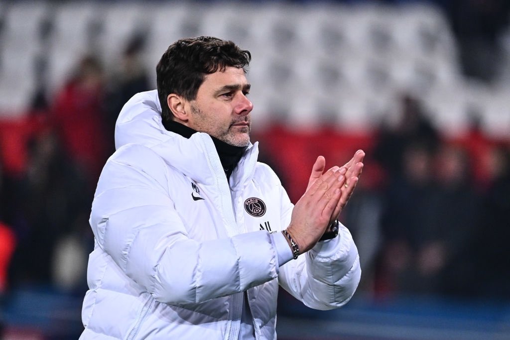 mundodabola's tweet photo. Maurício Pochettino está disposto a deixar o PSG para assumir o Manchester United.

Ten Hag, técnico do Ajax, também tem interesse, mas gostaria de terminar a temporada no time holandês.

🗞️ Sky Sports https://t.co/Qu0U1f7ye3