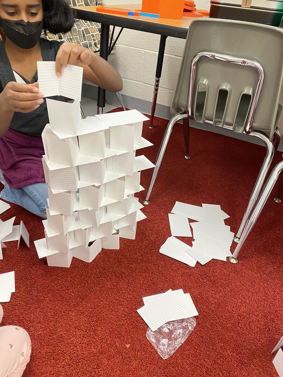 TweetinEagleLR's tweet photo. How did you collaborate with your peers this morning? #LRelem #thirdgradethinkers https://t.co/EXz8AVjEJ0