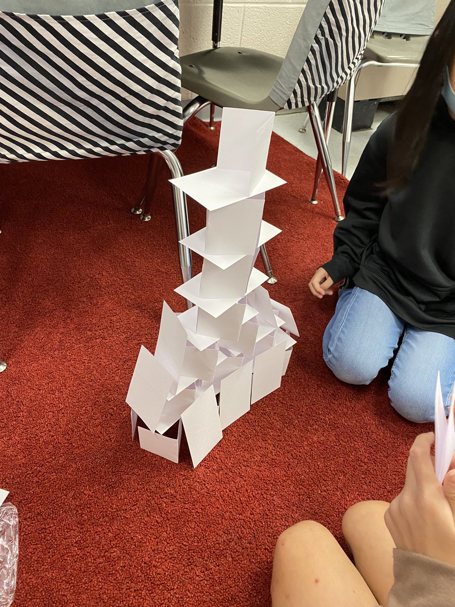 TweetinEagleLR's tweet photo. How did you collaborate with your peers this morning? #LRelem #thirdgradethinkers https://t.co/EXz8AVjEJ0