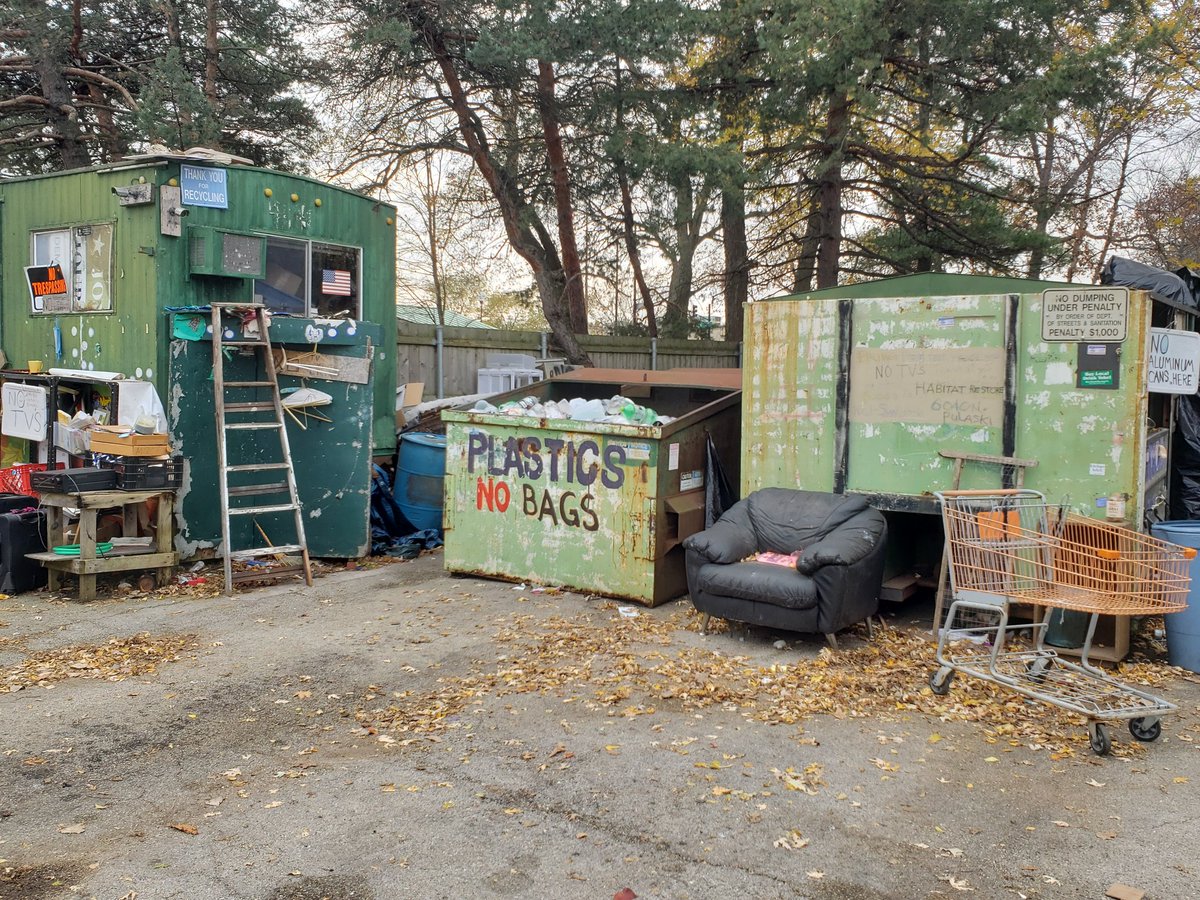 Doing weekly recycling at the ever wonderful North Park Village Recycling Center! When we talk about building a green movement on Chicago's NW side, while this matters, it's the Reduce - Reuse that's going to be way more important. Join us, Nov 30, Tuesday, 7pm <a href="/Wildwood_Tavern/">Wildwood Tavern</a>