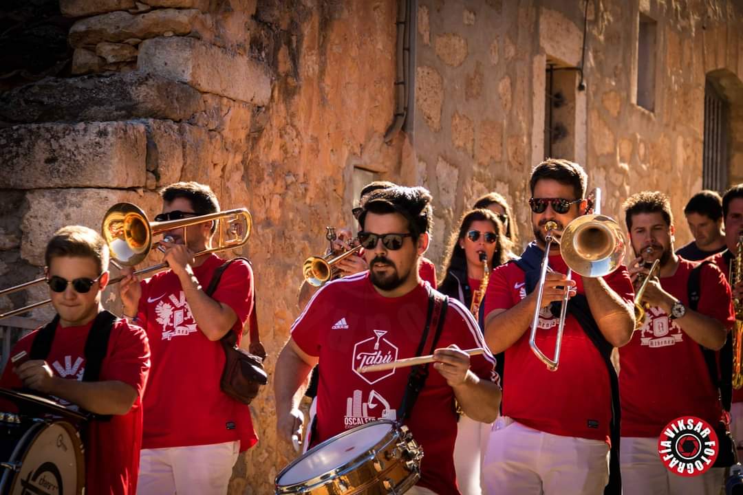 Toscaina's tweet photo. Feliz día de #SantaCecilia a todos los músicos y a todas aquellas personas que disfrutan con la música. https://t.co/S9qQnRyMtf