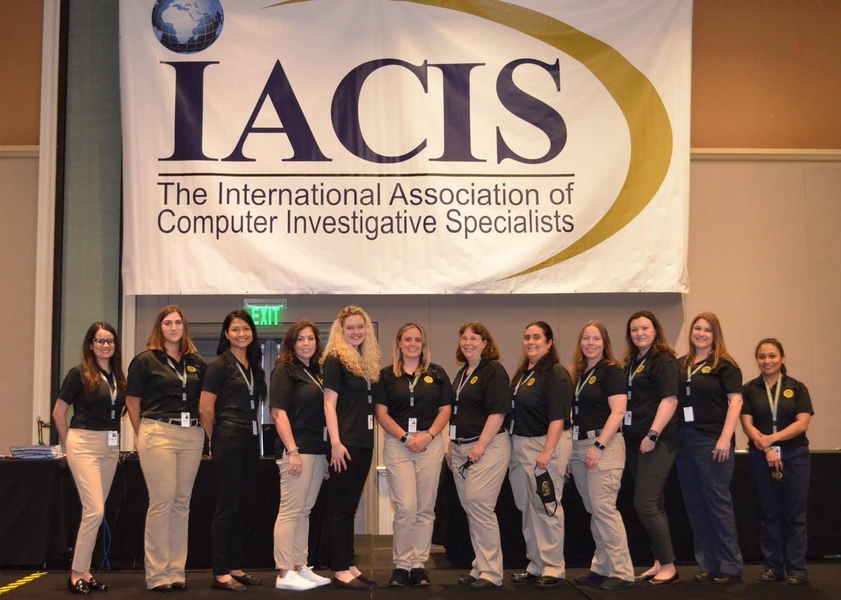 IACIS's tweet photo. With the generosity of a 2nd donor, the #DFIR ๐ฆ๐ฐ๐ต๐ผ๐น๐ฎ๐ฟ๐๐ต๐ถ๐ฝ ๐ณ๐ผ๐ฟ ๐ช๐ผ๐บ๐ฒ๐ป in #lawenforcement now covers tuition AND up to $3K for expenses for the @IACIS #BCFE course. Details: https://t.co/Y7bOHZ4cnF
.
.
.
#womeninDFIR #iacis #iacisorlando #alwaysimproving #cfce https://t.co/JqPueTT9JB