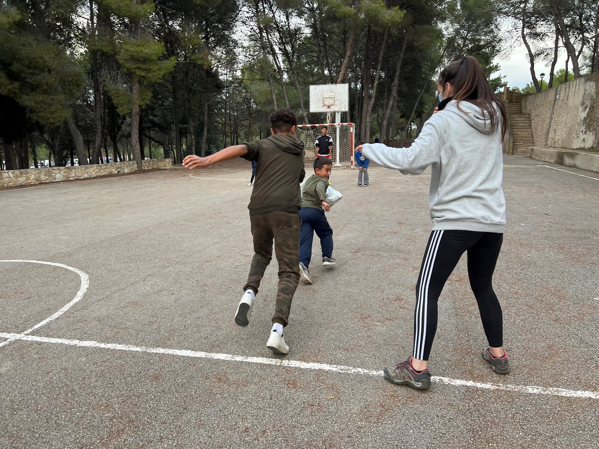 PlatEducativa's tweet photo. ℹ️Dia Mundial dels Drets de la Infància
Al llarg d’aquesta setmana reivindiquem l’article 31 de la Convenció dels drets de l'Infant:
➡️Al descans i a l'esplai, al joc i a les activitats d'esbarjo adequades a la seva edat.
I ho fem JUGANT
📸CRAE Ball de Cavallets
#20N #DomusLudens https://t.co/QbINV14HjL