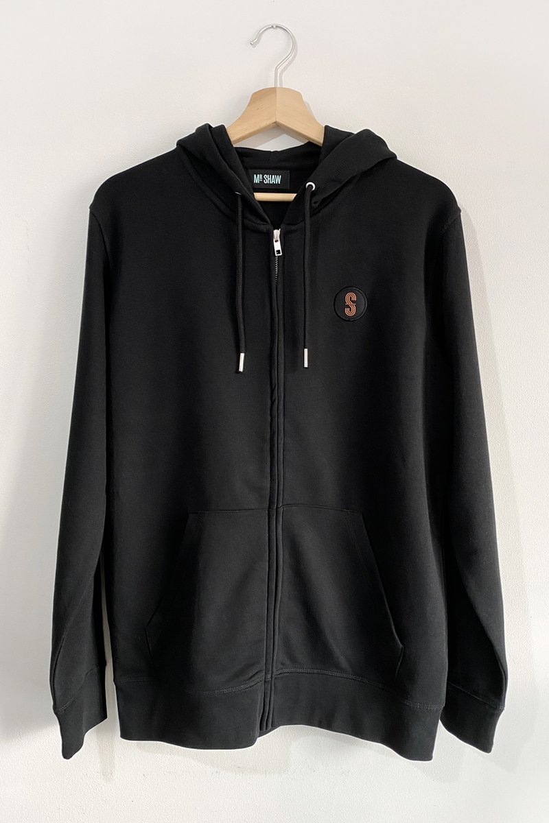 MrShaw75's tweet photo. Have you checked out our new range yet? From tees to sweats, hoodies to beanies – we’ve got your winter style covered.
#CasualSophistication #Style #Menswear #Derby #InfluenceAndPride #Clothing https://t.co/zkbDzsvZCK