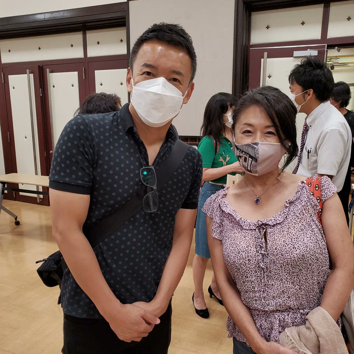 masarinreiwa's tweet image. ウルっときてしまいPARTII
太郎さんのお陰で、目が覚めました。この地で立候補してくれた、#すがや竜 さん #安井みさこ  さん。貴重な体験、感謝しかありません。まだまだ続きます、続けます。扉を開いて下さり、本当にありがとう。
#山本太郎 #れいわ新選組