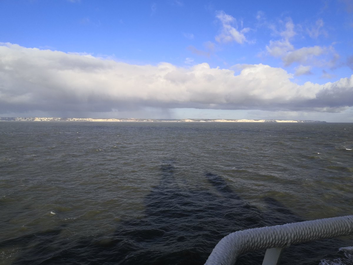 volcanomum's tweet photo. Beautiful views on the cliffs of Dover! Another 8 days of transit before we reach our first working area at Stromboli Volcano. 🌋🚢
#volcanolove #stromboli #GEOMAR #oceanandsociety https://t.co/9kV7cPctWA