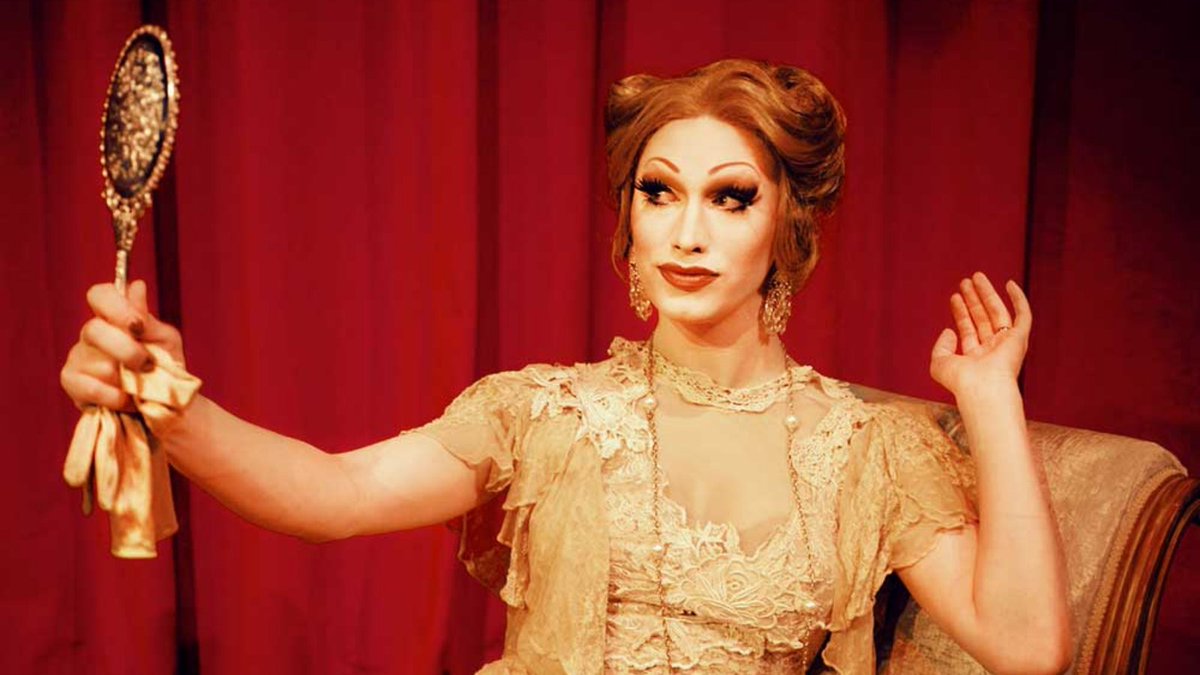 Drag Becomes Him (2015) #BestMoviesBasedInSeattle