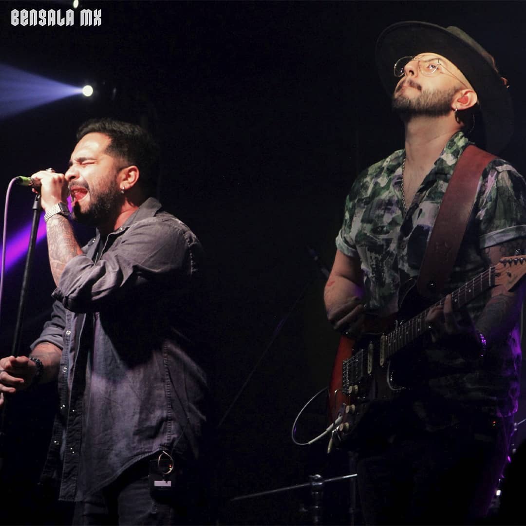 bengala_press's tweet photo. 🎸| LOLA CLUB × PUEBLA > SALA FORUM| 🎸
Así la noche con @LolaClubMx en @SalaForum 🌆
📸: @didiramdr
#MusicLive #Music #Puebla #Concert #Photographer #musicméxico #salaforum #Concertlife #mexican #bengalamx
#rockbands #concierto #conciertos #conciertosmexico #lolaclub https://t.co/NvNjXIQqXS