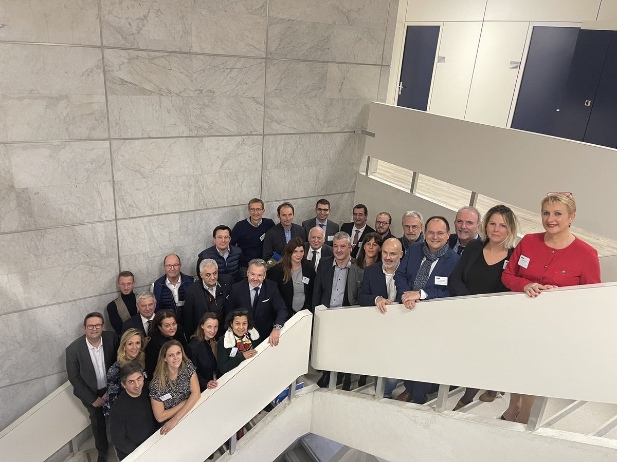 PhHourdain's tweet photo. [Elections @ccioise]
Félicitations à Philippe Bernard, élu à l’unanimité Président de la CCI de l’Oise et bienvenue à l’ensemble des nouveaux élus de son équipe.
@CCI_hdf https://t.co/04p0xBhD0o