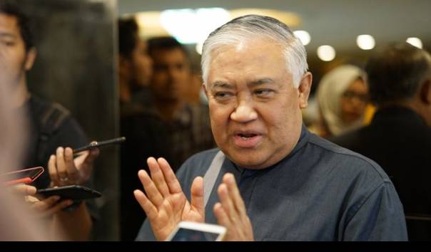 KompasTV's tweet photo. Din Syamsuddin: Berani Bubarkan MUI, Maka Mereka akan Berhadapan dengan Umat Islam https://t.co/qLahLUEcaj https://t.co/bWoK0M7z3V