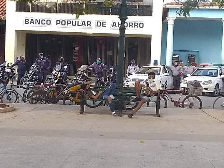 StateofCuba's tweet photo. @canto_general Were y'all born idiots or you legit like to look like fools? You're so entitled you think you can tell Cubans what the truth in our own country is. https://t.co/Zp5Muwr47H