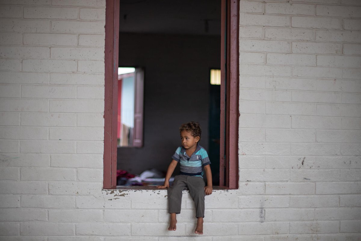 Connect 🇭🇳 with us! 

Only 3% of schools in #Honduras are connected - can connecting schools, learners, and teachers also provide access to entire communities?🚀 

Apply to provide sustainable #connectivity in schools using innovative business/tech models: gigaconnect.org/honduras-conne…