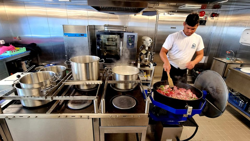 A superb galley, which many would only dream of having, onboard #MFVARGOSHELENA  - Our Chef Jorge and Galley Assistant Rojihono very busy as always in the galley. Making delicious food for 25 crew of 9 nationalities from 5 continents - #CCAMLR #ROSSSEA 2021