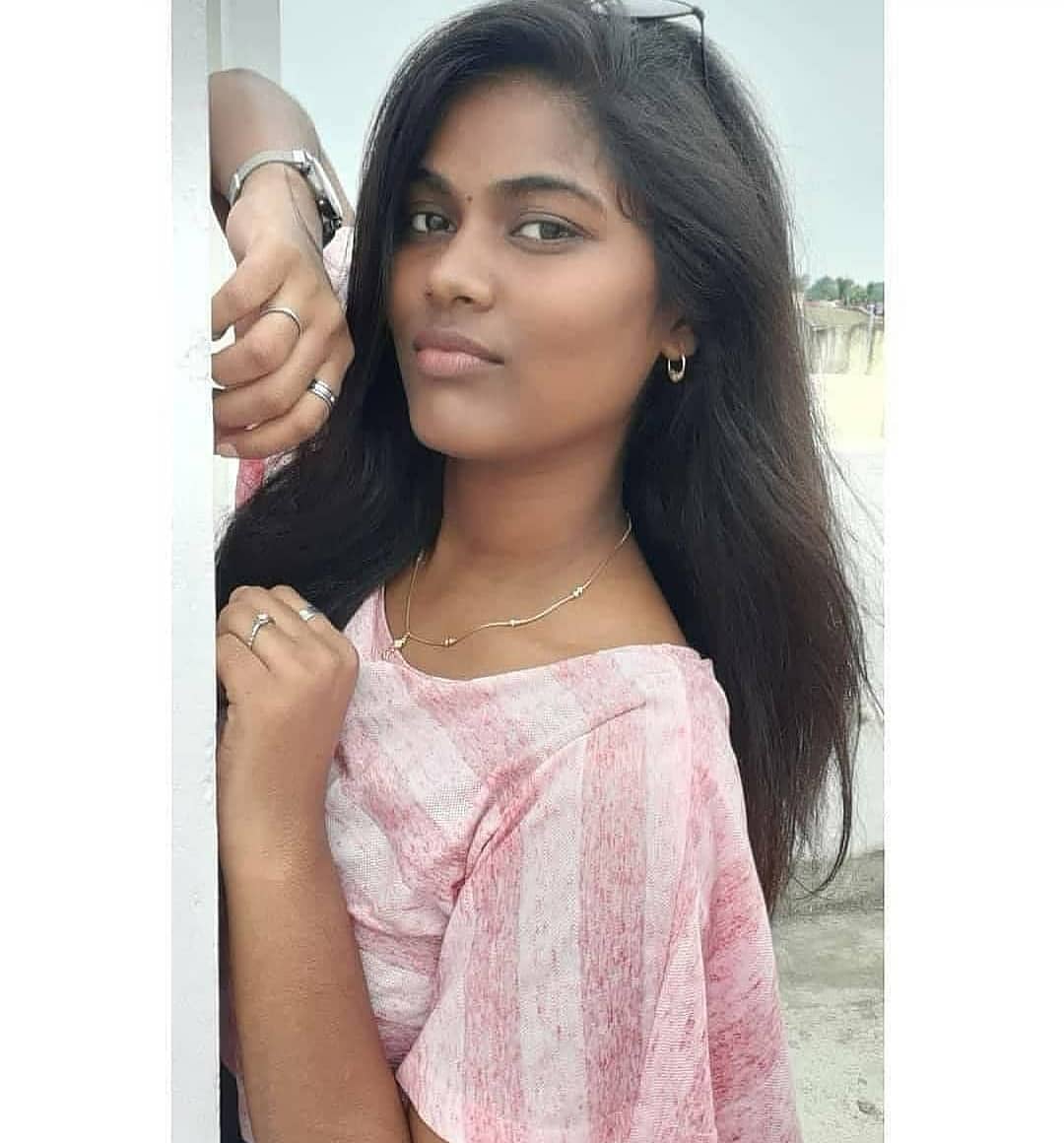 Pooja Tamil Ponnu 40K on X: Am I Cute or Sexy¿? t.coeJV1EuTgJu   X