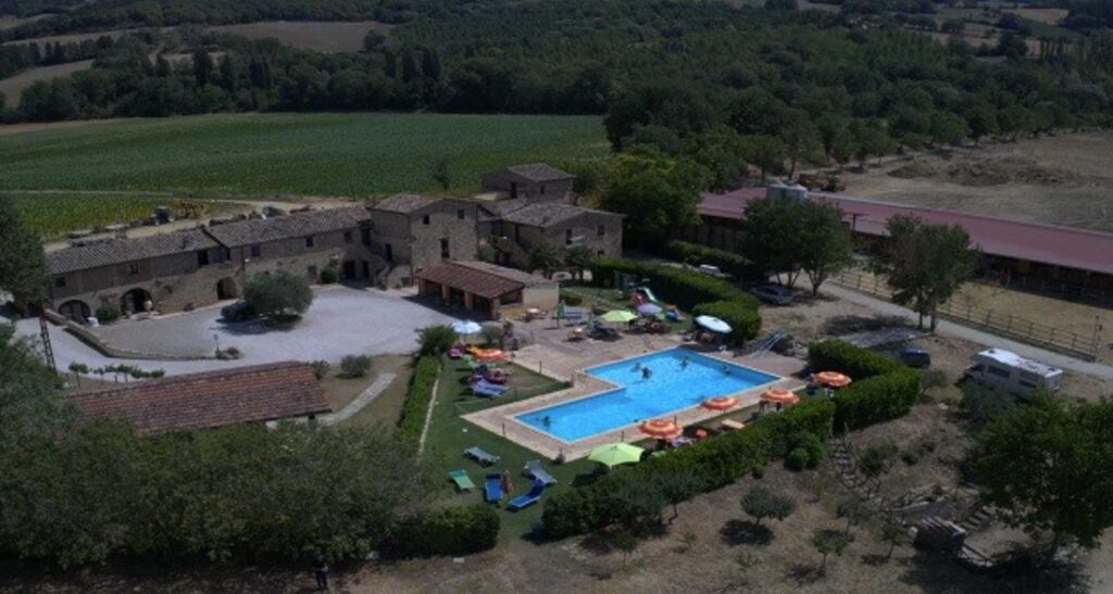 capodannoff's tweet photo. Capodanno all'agriturismo #Acquacalda e tour in Umbria - https://t.co/umubSFzlHL - #Assisi #CapodannoInAgriturismo #Gubbio #MercatiniDiNatale #Perugia https://t.co/HZJxFz2npO