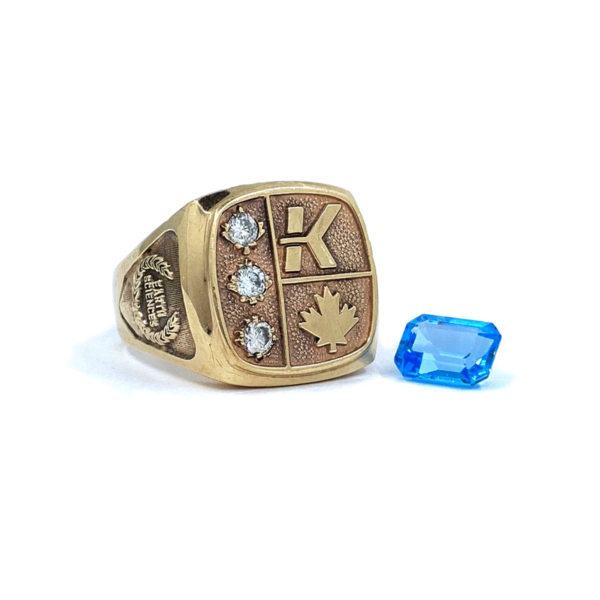 With sentimental gemstones passed down from family, our clients knew they were destined to find new life in their future forever rings and to appreciate each of their families respectively. Let us tell YOUR story.

#designsatdanas #customdesign #customjewellery #makeover