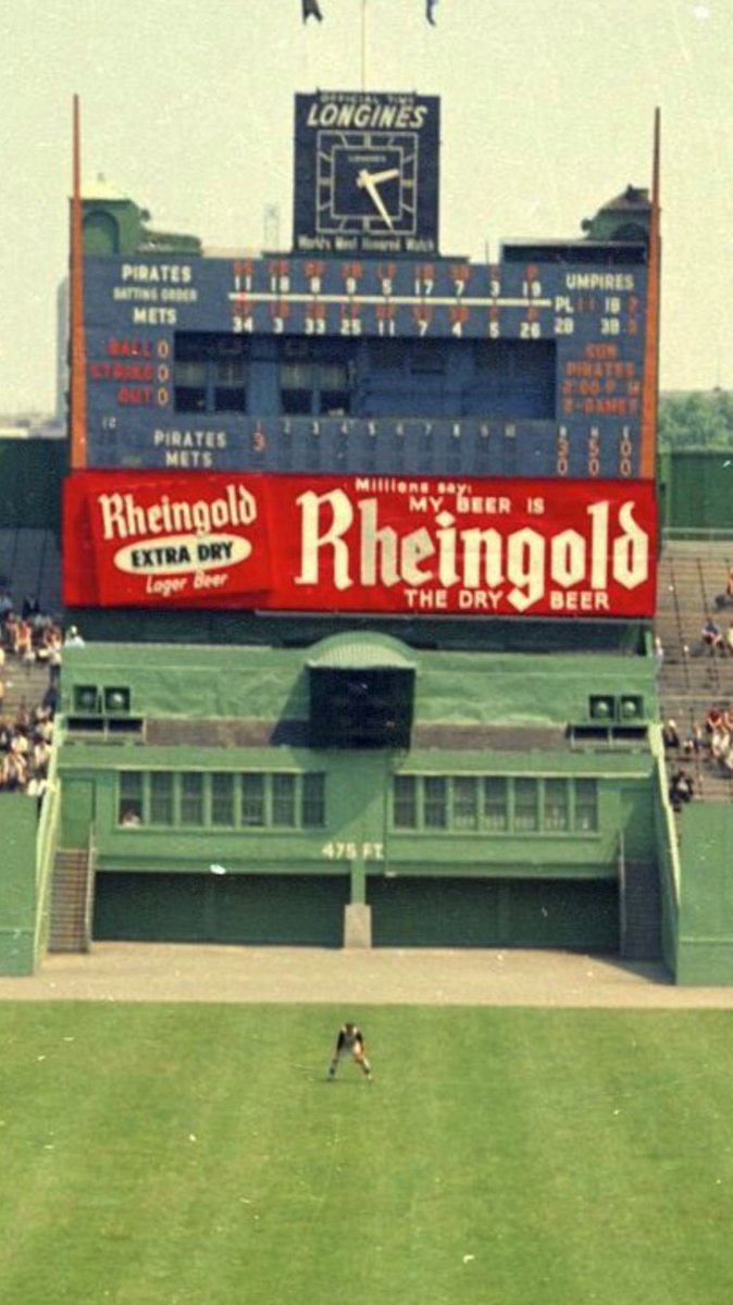 MLBcathedrals's tweet photo. The windows you see in direct center field at Polo Grounds were to the clubhouse of both teams. The stairs leading to the clubhouses were in play. The home clubhouse/stairs were on your left and the visitors were on the right. https://t.co/MkPOtxTzFb