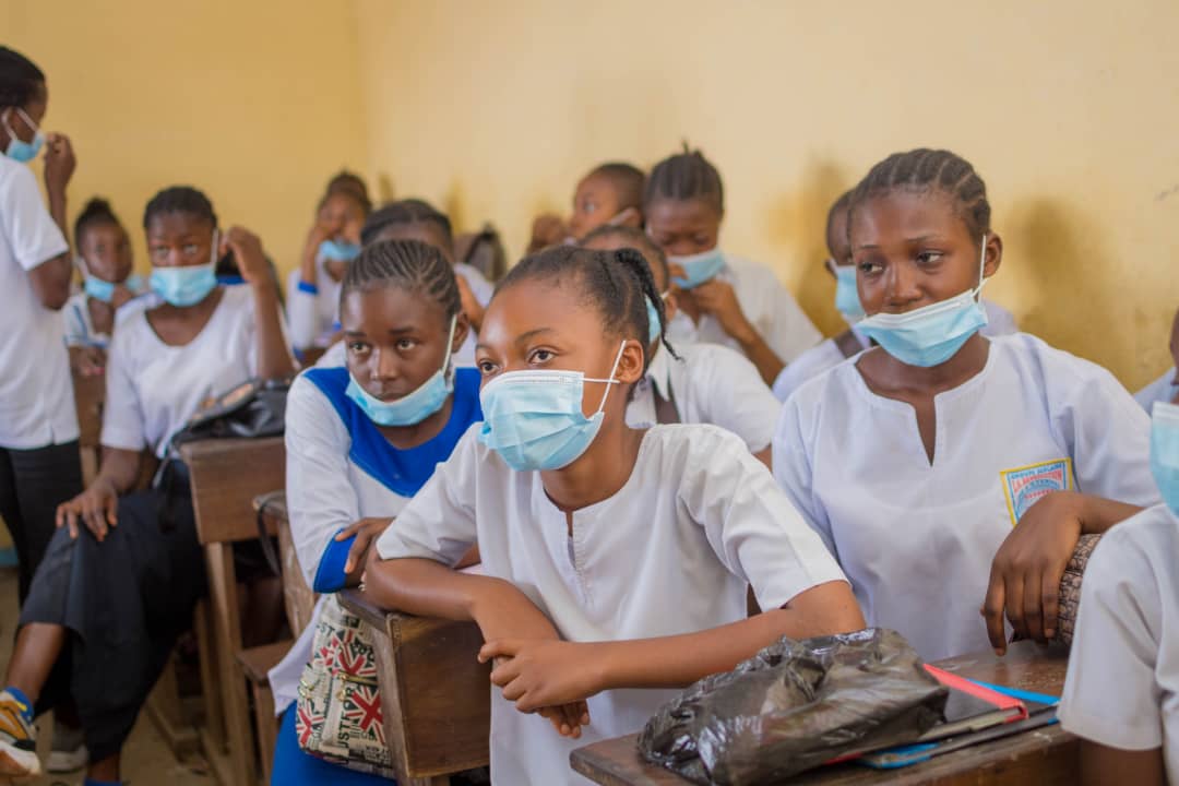 SansakaB's tweet photo. Tam-Tam au Kongo Central: Marathon d'échanges sur l'ECS sous le thème : "Sexualité Précoce et ses conséquences dans les milieux des ados et Jeunes", grâce au partenariat @UNFPARDC  et @abefnd_rdc  , @IPPFAR  ,  @lokushe   , @MajRDCongo   #Kitumaini #MAJKC https://t.co/zPMCXQwPJu