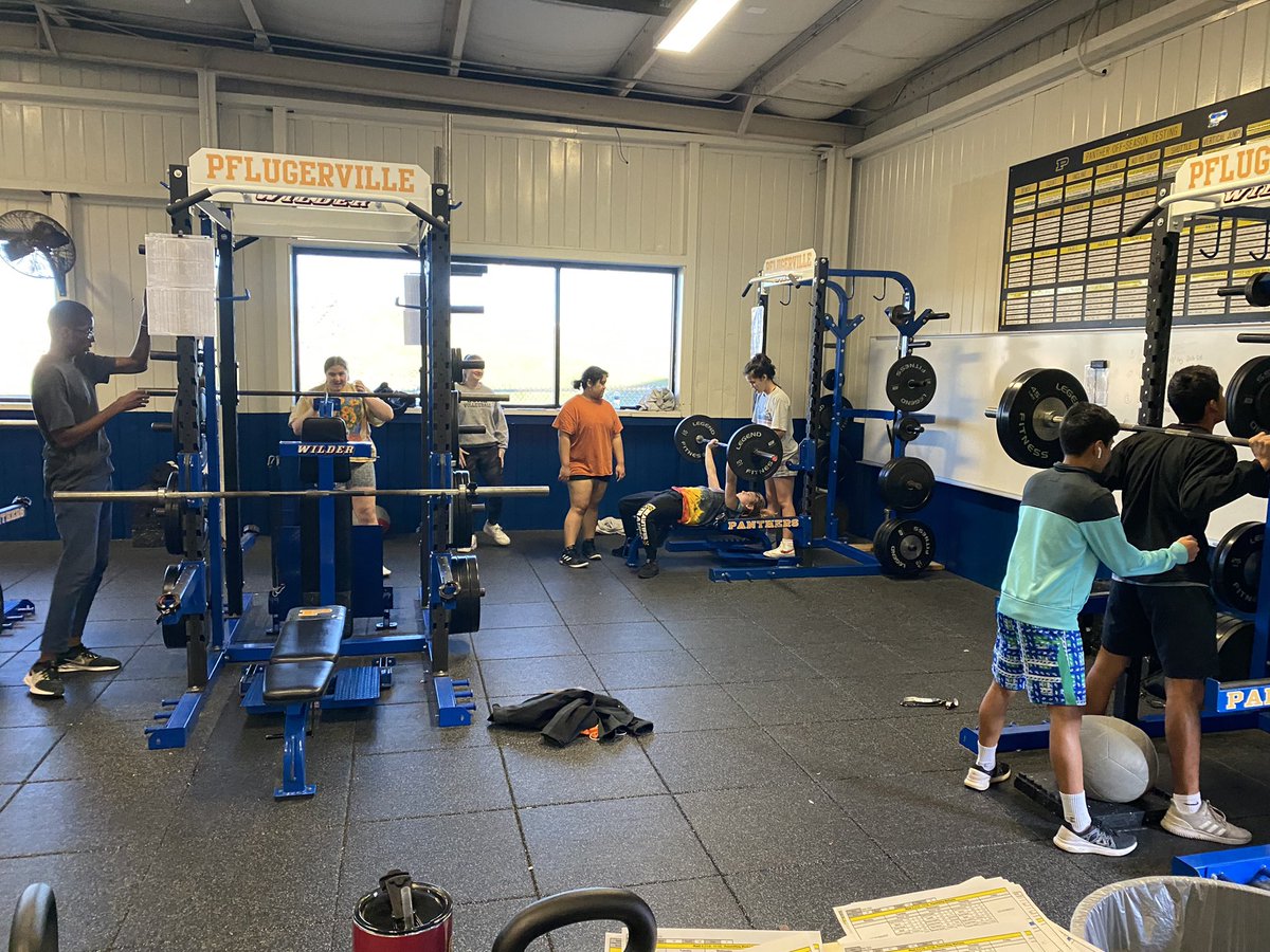 coacharmatta's tweet photo. 20+ athletes at powerlifting practice during theirThanksgiving vacation getting better. Keep being great. @PVillePower #Pfamily #BeGreat #RidefortheBrand https://t.co/tDJmQAKB2o