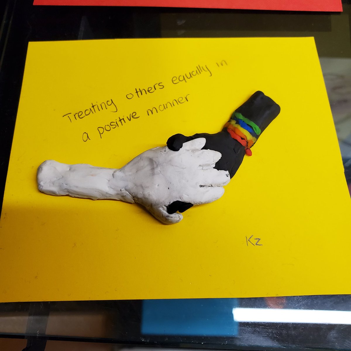 A creative project from Div.15 to show how they can contribute to a more positive world ❤ 🌎 

#arteducation #happinessmakestheworldgoround #helpinghand #hillcrestmiddle